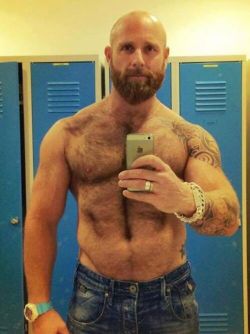 Hairy Men Heaven