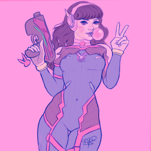 Warm-up hour drawing of D.Va from ‪#‎Overwatch‬. I haven&rsquo;t played it yet, but was talk