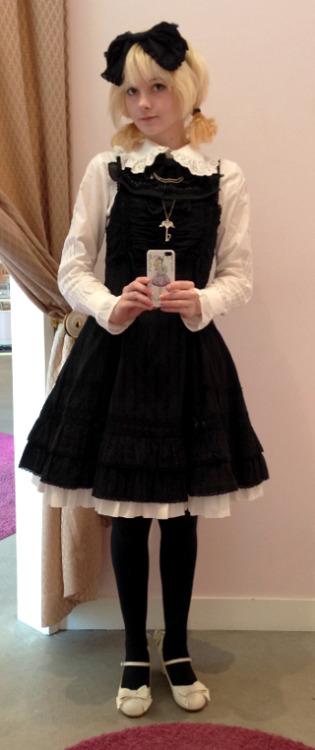 lavenderlilly:  My favorite outfits of the year (selfie edition)!  Not the ones with the most notes, just my personal favorites. 