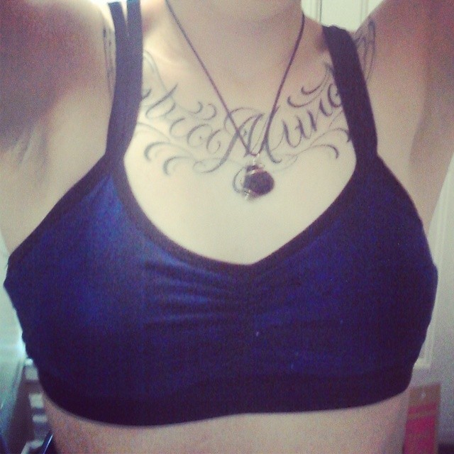 catcadaver:  New sports bra ~ probably going to wear it to Pride haha. #fitspo #sportsbra