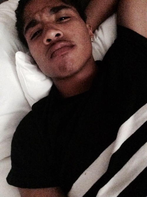 manuponman:  Well damn! baenonymous:  roc royal 