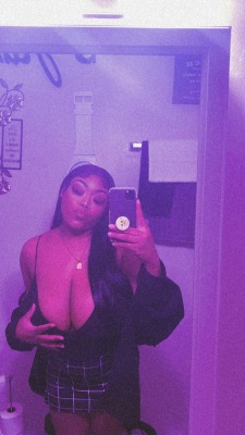 it-giirl:couldn’t make you love me, huh? 