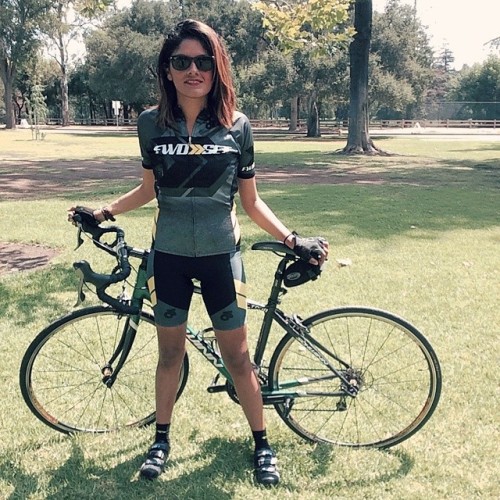 forwardset: @mariannabikes with her 2014 FWDSET Jersey & Bibshorts in women’s cut produced by @c