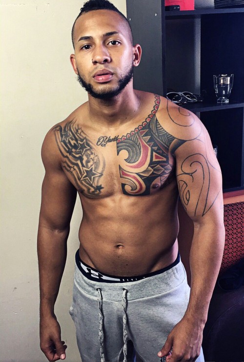 dominicanblackboy:  Sexy hot papi ass Xavier wit hiscute self and ass!