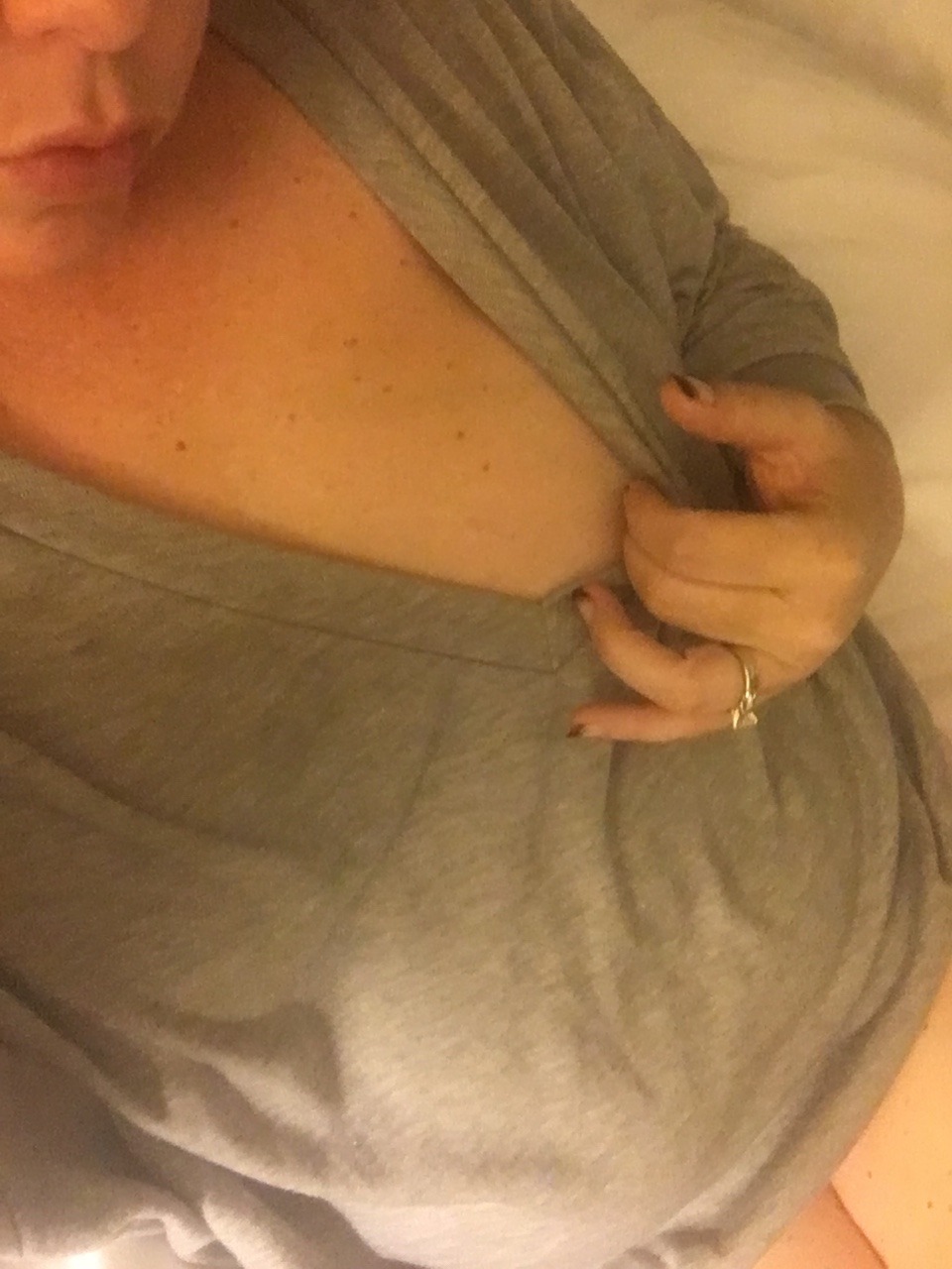hungrymilkybiwife:  Sometimes you just need a taste..