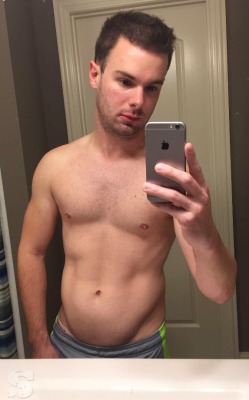 scruffyscruffies:Alex 26y/o Missouri