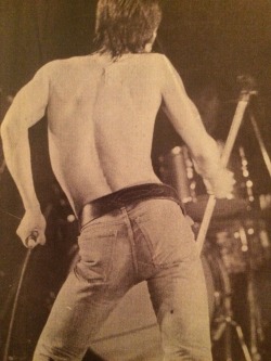 icky-pop:  Iggy Pop