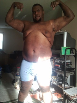 Papabear showing his stuff. The gym is starting to pay off. ;-)