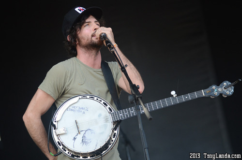 mindmadeofmelody:  The Avett Brothers @ Tortuga Music Festival - Ft Lauderdale Beach, FL 4/14/13 (by TonyLanda) 