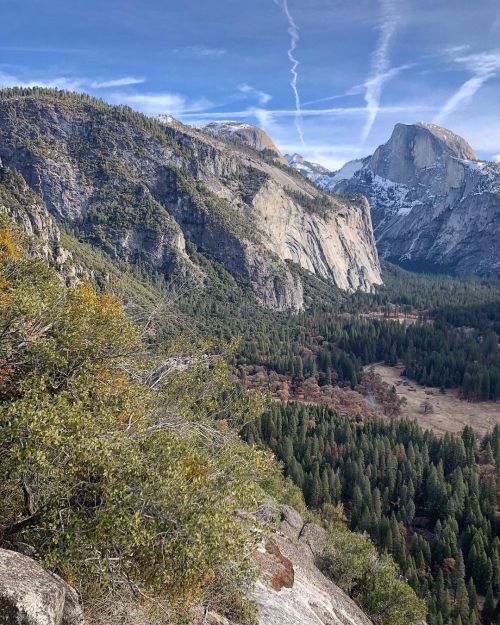 Blue Skies Ahead of Us! #yosemite #yosemitenationalpark #WeAreParks #ShareTheExperience #npcapics ⠀ 