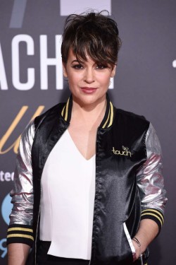 dailyactress:  Alyssa Milano – Bleacher Reports Bleacher Ball Presented by go90 in San Francisco  Oh I so would