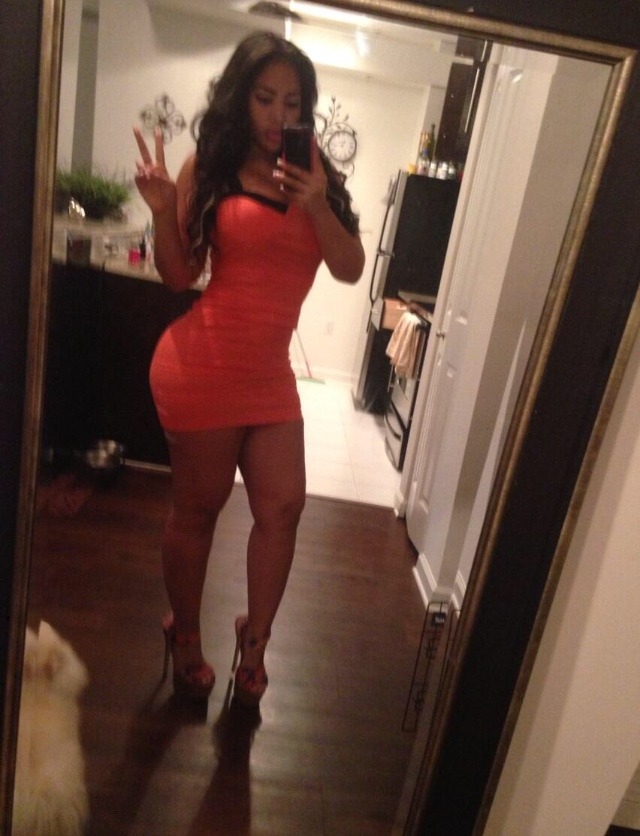 tv424:  I wouldn’t pull out  Nice back n front!Reblog, like, follow&hellip;