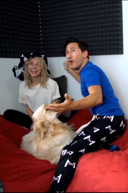 crcnkgameplays: can you believe that amyplier restored the meaning of true love with a pair of pjort