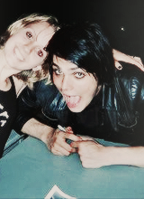 alexzpaintings:  55-63/100 pictures of Gerard smiling 