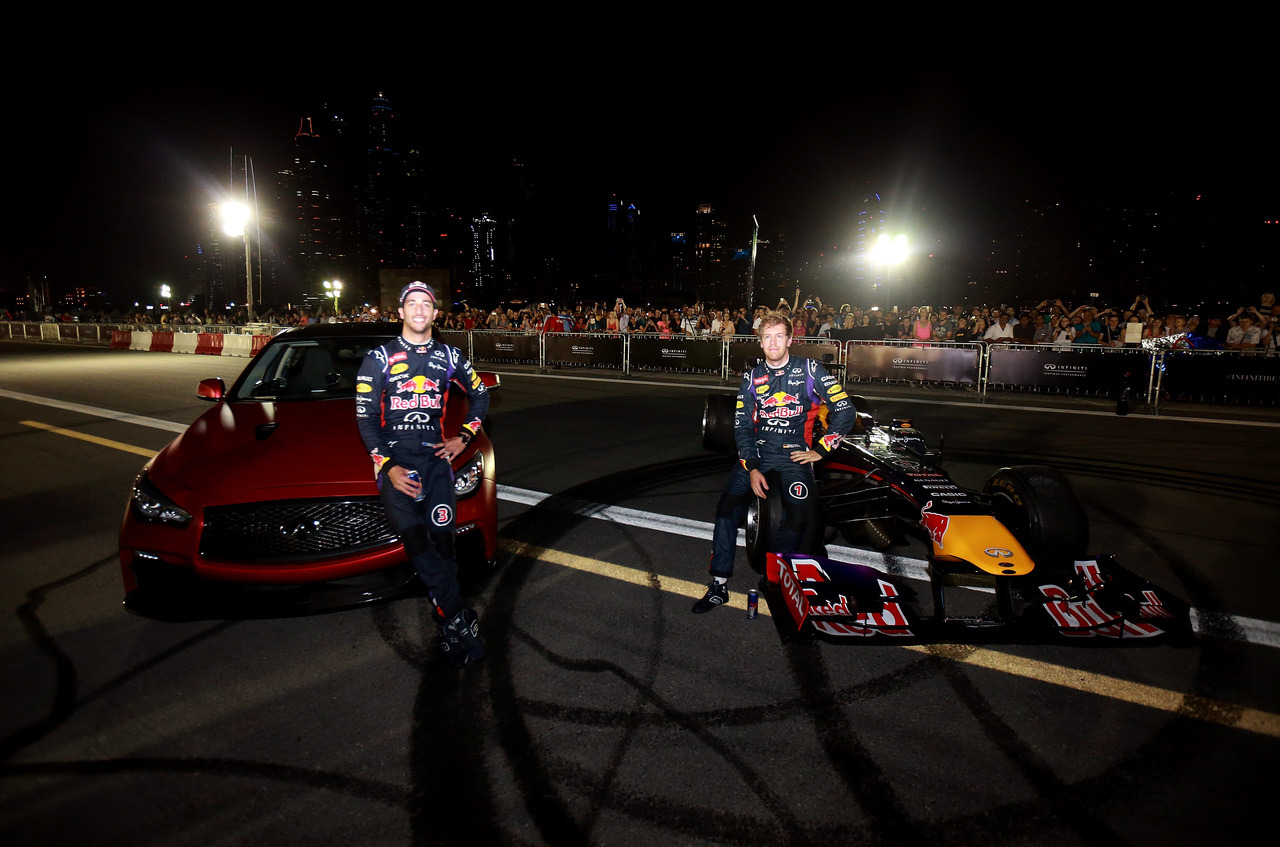 Sebastian Vettel & Daniel Ricciardo at Skydive... - Sebastian Vettel