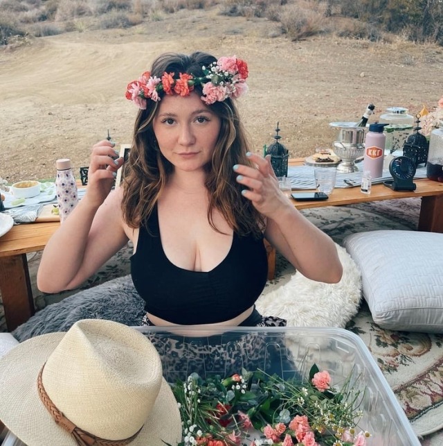 Emma kenney sexy