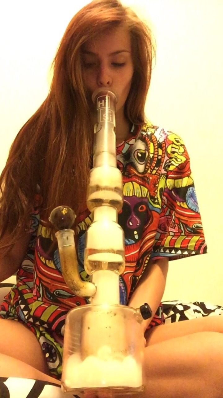 doobiedrewbie:  Best piece to get me stoned as fuck 💨🍁👌
