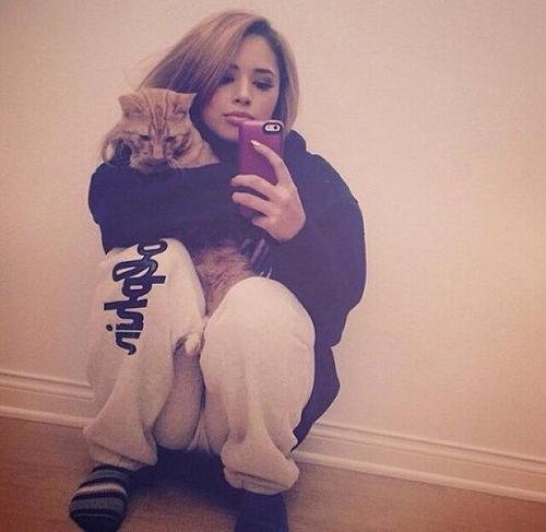 villegas-news:  Deleted picture from Jasmine’s instagram.