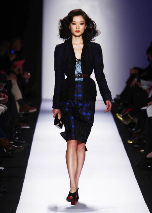 DU JUAN wearing DIANE VON FURSTENBERG FALL 2008 READY-TO-WEAR