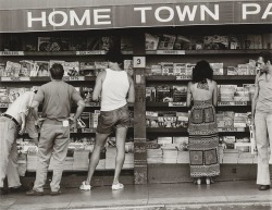 retrovintagehippie:  zzzze: Max Yavno Home Town Papers, Los Angeles, USA,1978 Gelatin silver print  https://www.facebook.com/retrovintagehippie