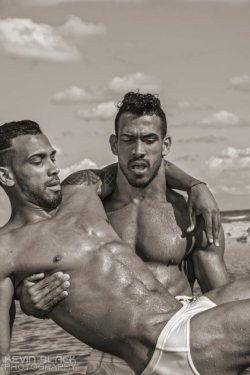 sexydave93:Twin brothers, Frank and Leandro porn pictures