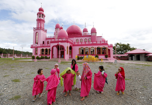 letswakeupworld:  Children walk outside the Pink Mosque after attending an Arabic class during Ramadan in Datu Saudi Ampatuan, Philippines. (Photo Credit: Ritchie B. Tongo)