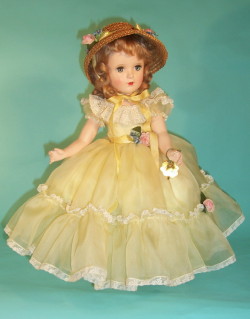 furiouscrusadeavenue:Beautiful vintage little Southern Bell doll.