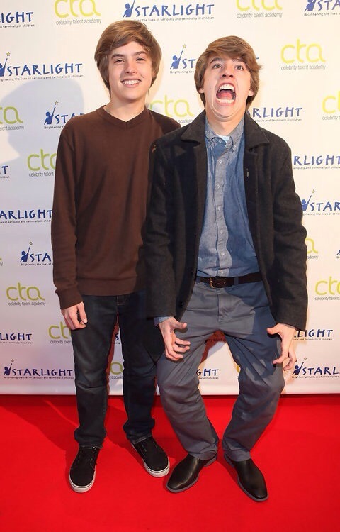 smilingtroye:  ultrawallflower99:  Suite Life of Zack and Cody was just amazing 