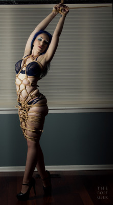 theropegeek:  @vonkaRope creation, tying and photo by meBuy jute rope via www.theropegeek.com