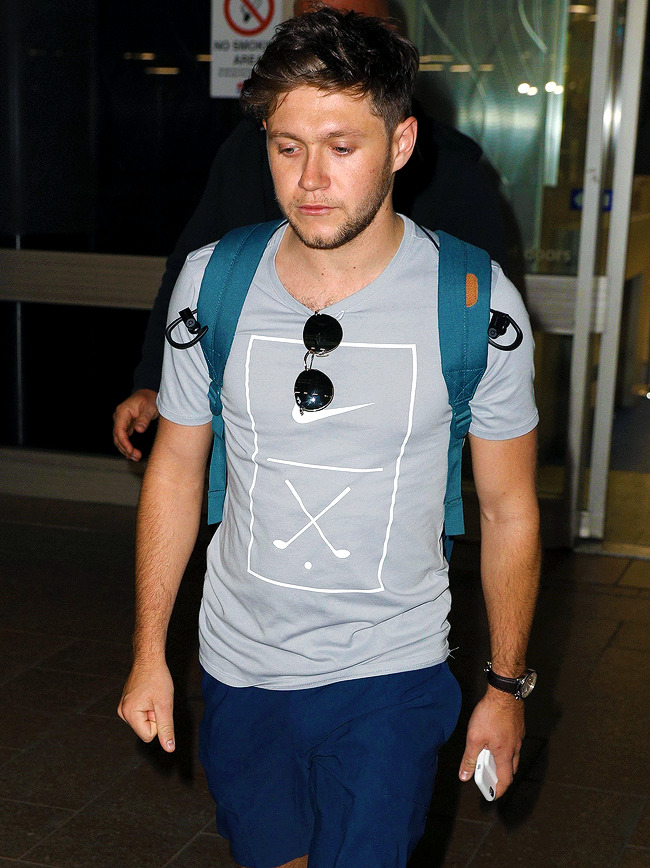 dailyniall:Niall arriving in Sydney 9/6/17