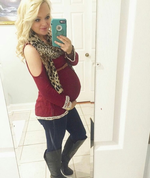 obgyn-ville: At the ob/gyn, and through her beautiful growing pregnancy. Part 3