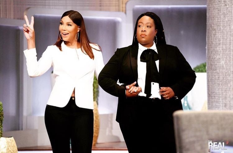 comiclonilove: We have been holding hands since day one… And I always tell her to “have a good show” .. #TheReal #tunein