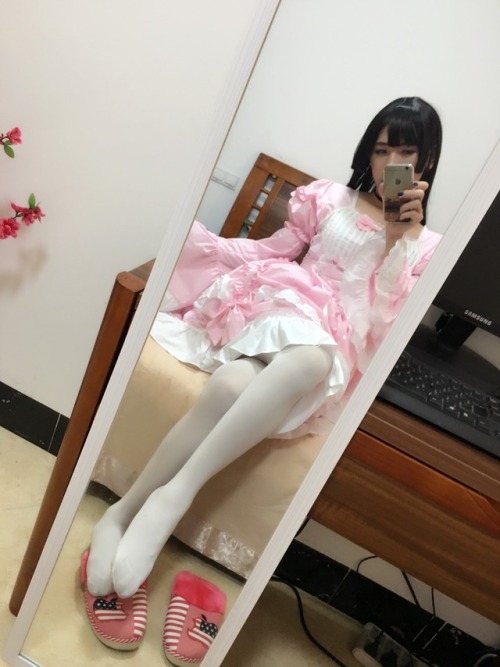 shyarlypx: Who would be my knight if I were a sissy princess