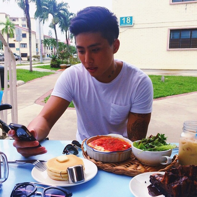 merlionboys:Tattoo Tuesday?Even bad boys smile too. But I think he’s not bad. Cute.