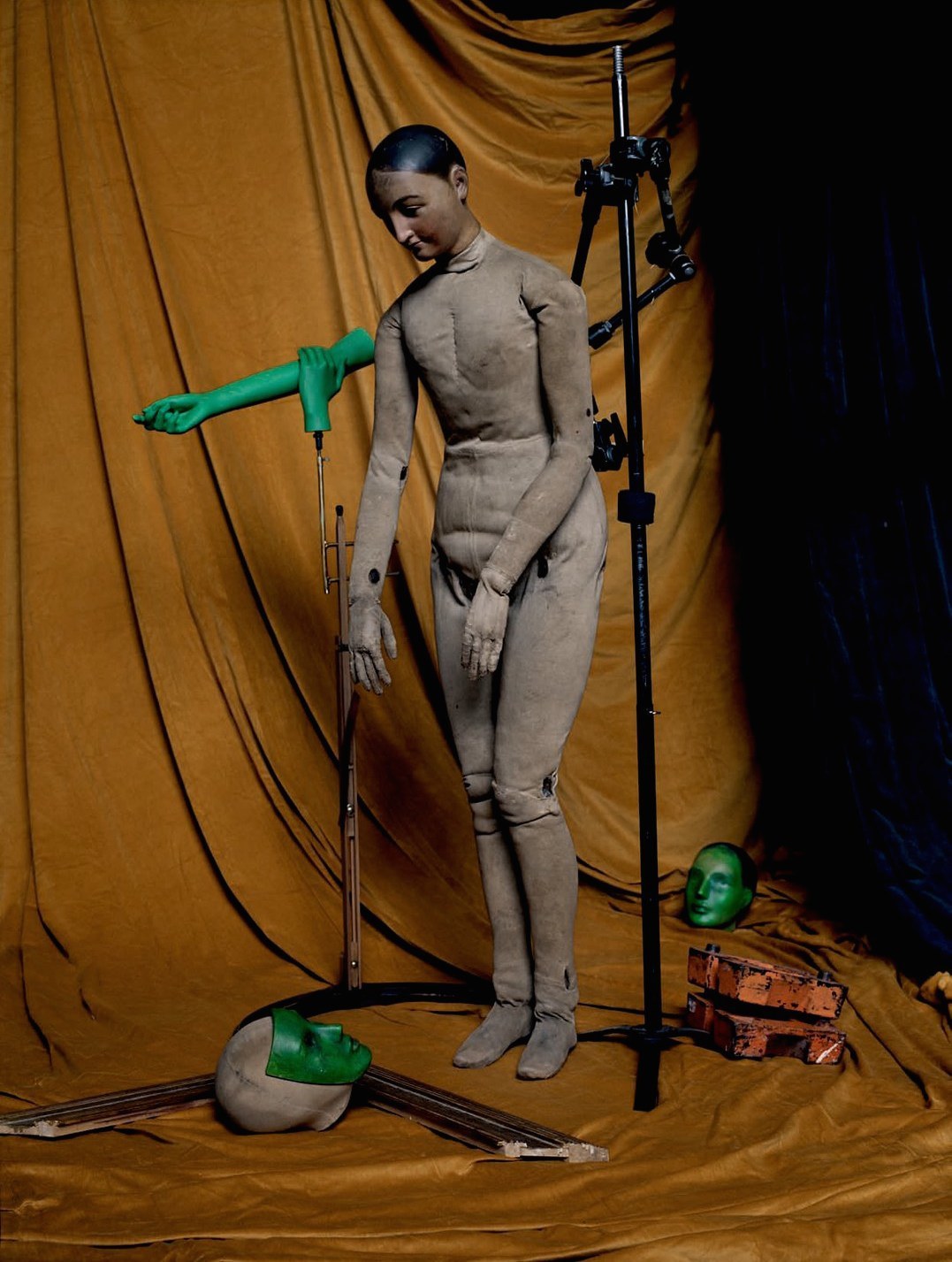 mpdrolet:  Tim Walker 