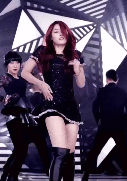 Jieun legs and thighs appreciation.
