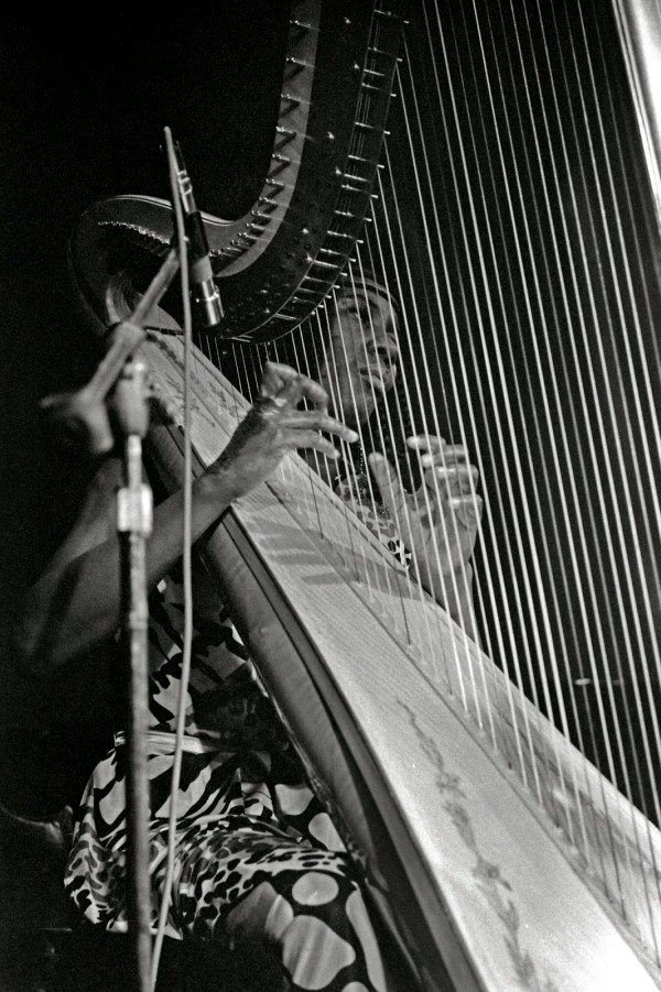 themaninthegreenshirt:Alice Coltrane, 1970 by Lee Santa