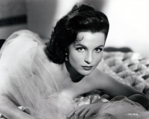 Yvonne Furneaux