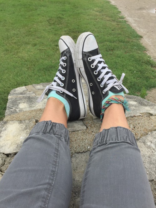 somethingcleverwastaken:  Chillin in the rainy weather. ✌️