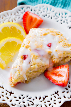 nom-food:  Strawberry lemon poppyseed scones