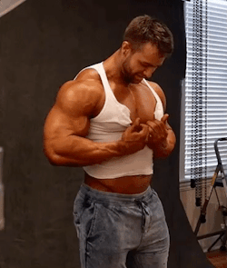 jackedmusclehead:  ilovemusclegifs:  Regan Grimes ilovemusclegifs.tumblr.com  There’s another gif where Regan rips off his pants to reveal his foot long, super thick monster cock. I wish…