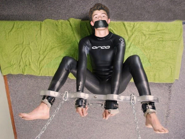 gabtu: vlord76:  Request: “ will you make some sexy bounded feet or rubber suits