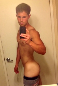 blogjrs&ndash;hotstuff&mdash;archive:  2sthboiz:  yum yum hot nuts  HOT STUFF !!! blogjrs