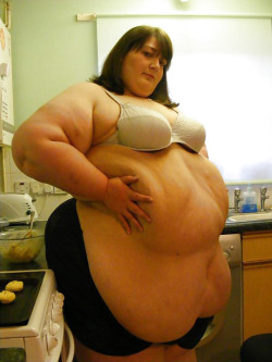 ssbbwpeter485:  Wanna fuck a horny BBW? -