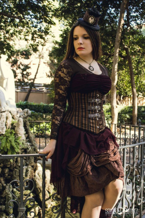 steampunkopath:Steampunk Girls http://steampunkopath.tumblr.com/
