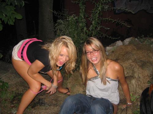 nectar4pleasure:  favoritepeepics:    taking a piss