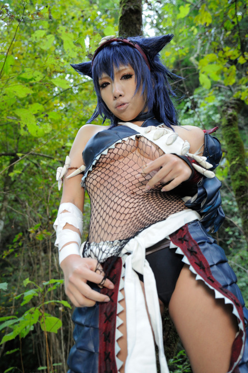 Monster Hunter - Nargacuga Armor II (Nonsummerjack) 1-2