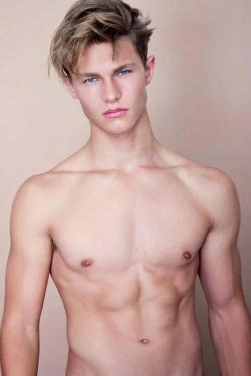 amanthing:  Visit amanthing Hunk Edition Blog With 9 Different Categories of HOT MEN to Choose From
