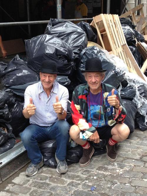 the-fearless-spaceman-spiff:  cutepoweredjellyfish:  digg:  Ian McKellen and Patrick Stewart are best friends and it’s perfect.  oh no oh my god   Patrick Stewart is the only reason my hatred of the British isn’t absolute. 