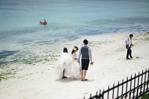 Happy Wedding in Guam ♡ 去年の5月に長男の結婚式でグアムに行きました。 出席者はワタシたち夫婦の他に 次男夫婦と妹夫婦。 お嫁さんの方は、お母さまとお姉さま。 新婦母の同僚の方